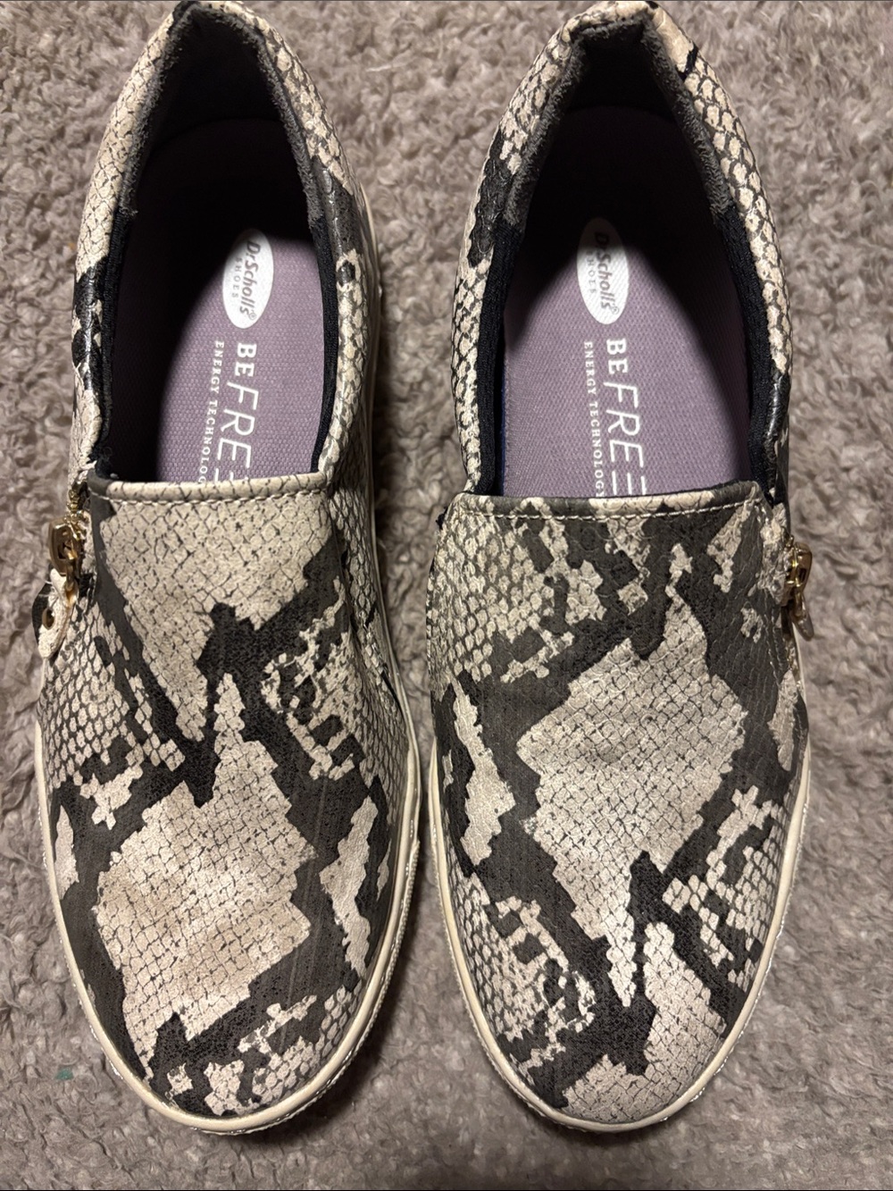 Wmns Dr Scholls sz 7 snake skin printed slip on sneakers. Super cute & comfy